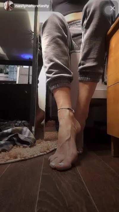 @nastynaturetasty was live from Feet 👣 Friday!! Part 1