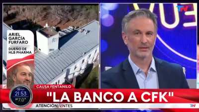 Amo a Cristina, ella es todo, es bióloga, abogada, es Da Vinci, la amo