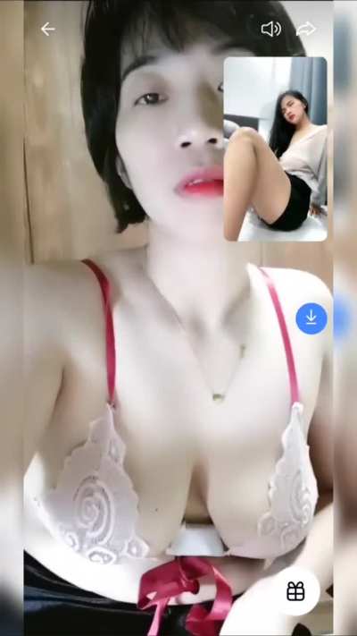 Sexy Vietnam MILF on Tango live