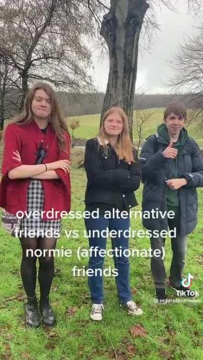 Sly trynna make it look like they got more friends