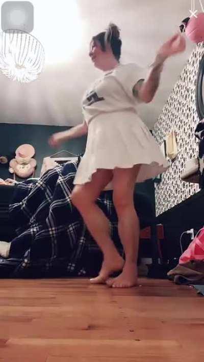 @armykatharinewithina was live dancing yesterday!!