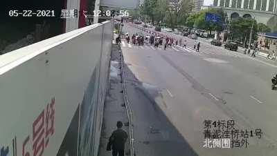 drunk driver ran through zebra crossing