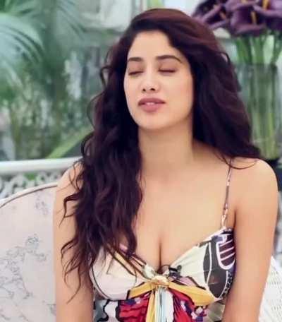 Janhvi Kapoor Cleavage GIF, let me know if you want part 2 in this dress