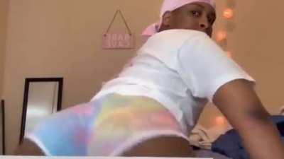 Timmybandsome twerking his fatty again dm me if you wanna trade.