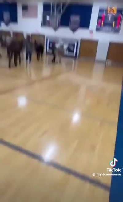 Basketball donkey said “not today” 🫏