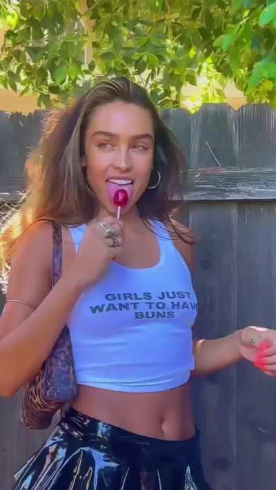 Sommer | 'girls just wanna have buns' | IG | June 2022