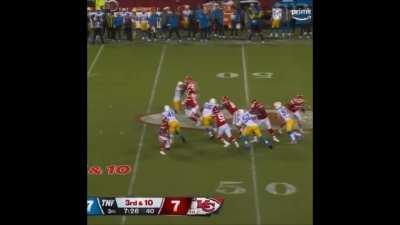 Similar throws from Caleb Williams and Patrick Mahomes