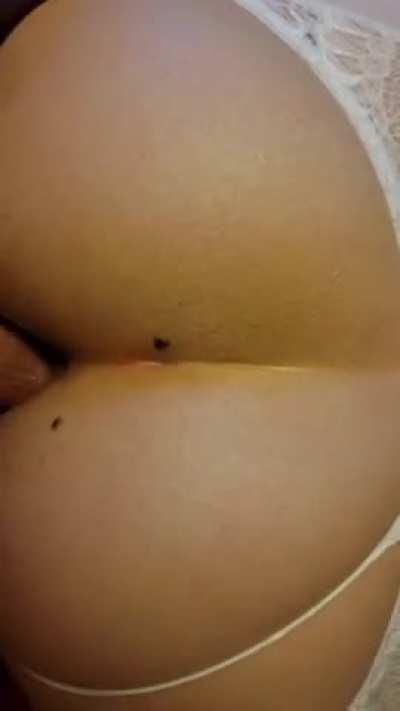 Wife enjoys a big dick in her ass!