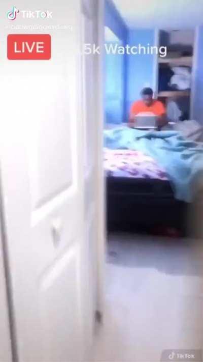 Browsing the dark web