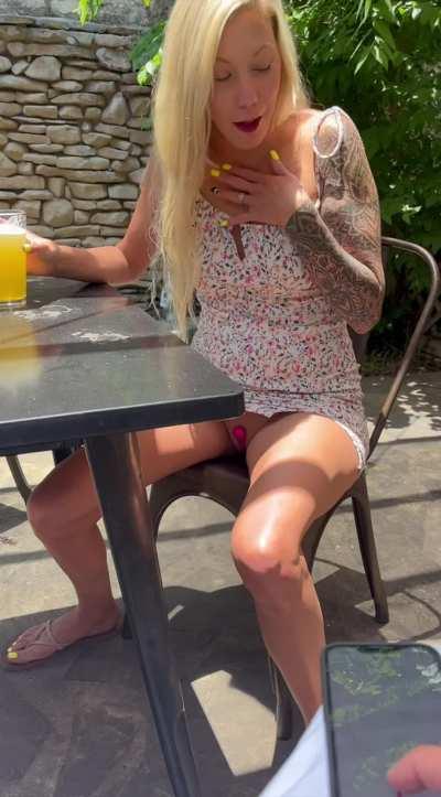 Having a fun time with the lush at the bar [GIF]