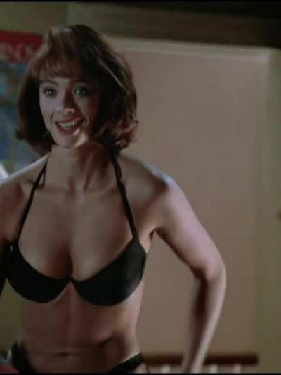 Lauren Holly