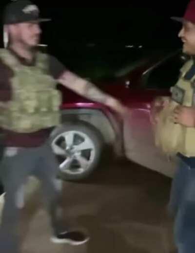 Fuerzas Especiales Chuta having fun