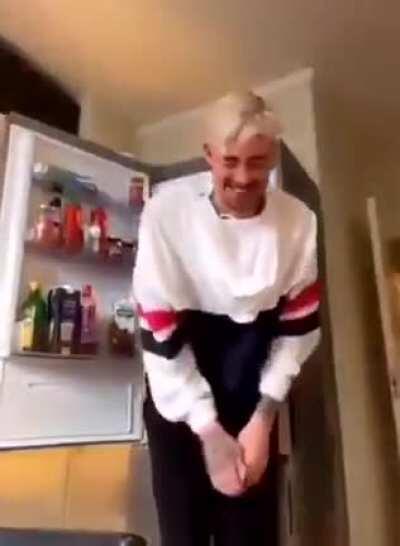 to play a fridge prank