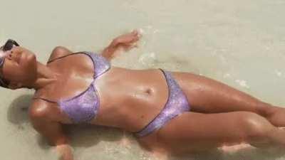 Kourtney Kardashian a goddess that got me obsessed