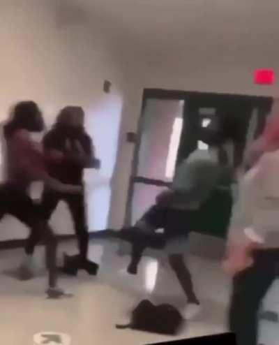 Three Girls Fight One Guy In School 👊🏽