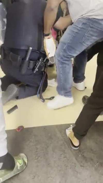Security guard got ankle broken trying to break up fight at my school today (not my video) gotta love Waco high