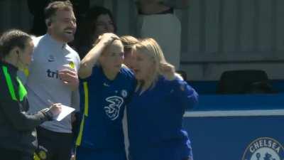 Sam Kerr (Chelsea W) outrageous volley against Manchester United