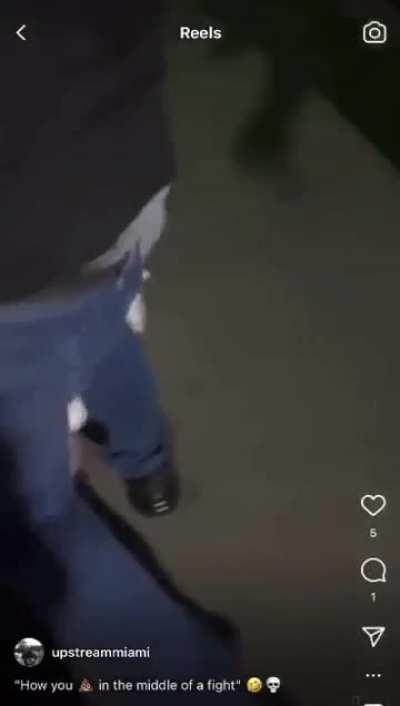 Dude 💩 on himself mid fight!