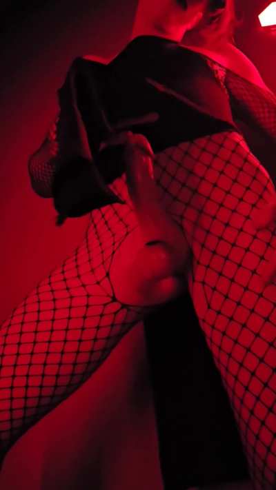 Goth girls always have the biggest dicks 