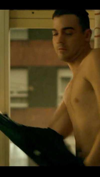 Claudia Traisac - See You In Another Life (S01E02)