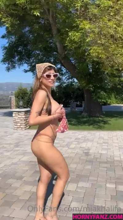 Mia Khalifa Nipple Pasties