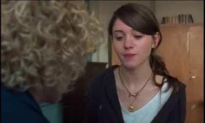 Natalia Dyer & Julia Garner (I Believe In Unicorns)