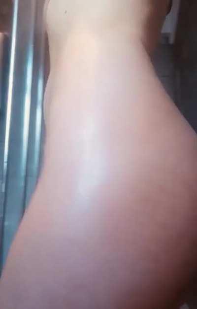 Shaved pussy always it taste better, right