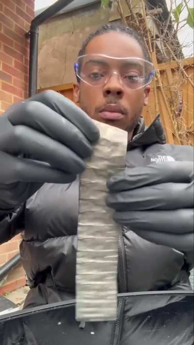 What happens if you swallow a lithium battery?