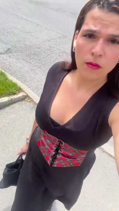 Giving vampire 2 vibes with this outfit