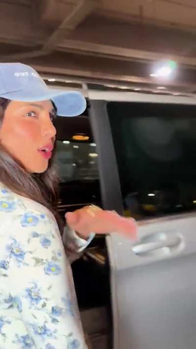 PC snapped at Arrivals 🛬