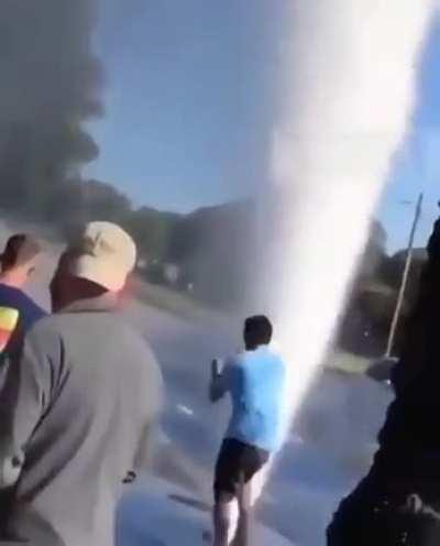 ŞÖYLE OLACAKSIN YA KAFANA ESTİMİ YAPACAKSIN Bİ ÇILGINLIK HAYAT BAŞKA TÜRLÜ MUTFAK ROBOTU GİBİ YAŞANMAZKİ