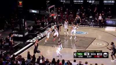 [Highlight] Beautiful passing from Nets has Bucks defense scrambling, leading to open 3 from Joe Harris in the 4th