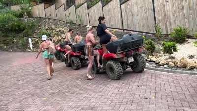 It’s crazy the amount of honks we get when we are all riding down the street together 😎 to be fair though, most of us are topless when we ride