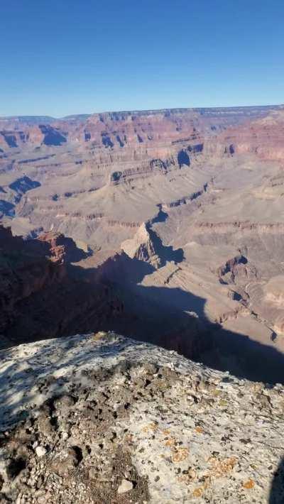 come watch her slurp thick cock in scenic places