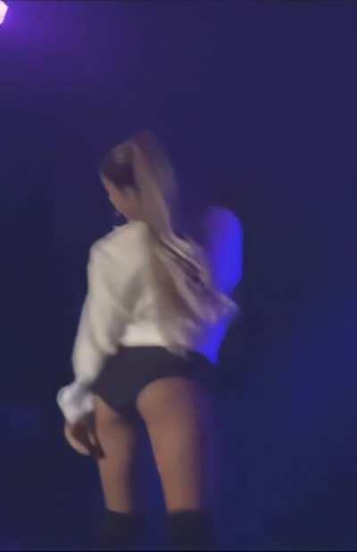 Enhanced ass shake