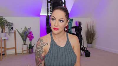 Does Size matter? Full video on my YouTube channel.  Also if you do not follow my profile PLEASE do as I have been stuck on 199k for what seems like forever 😩 thank you 🙏