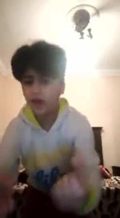 الثين عايزه منانا ايه