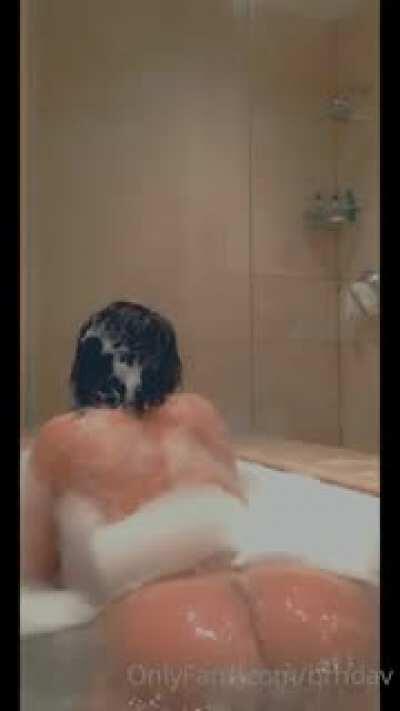 Instagram : @brndav / Twitter : @bvbrendav / 2