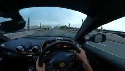 Делаем врум-врум на феррари