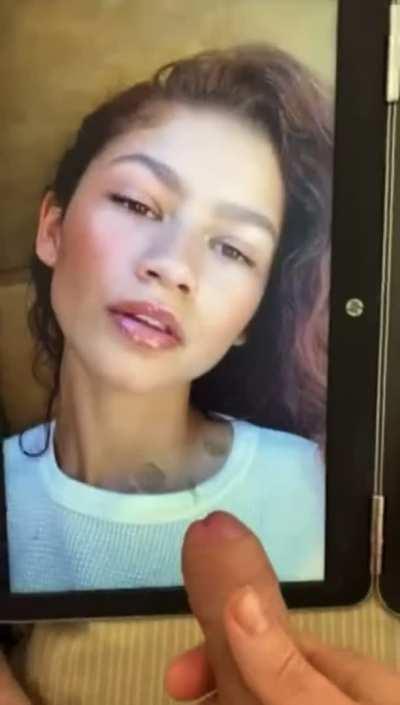 Zendaya cum tribute