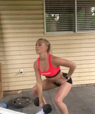 Canadian track athlete Georgia Ellenwood [gif]