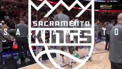 [Highlight] Before De'Aaron Fox hit the game winner, he cooks Coby White and sinks the clutch shot to put the Kings up 6 with 40 seconds left