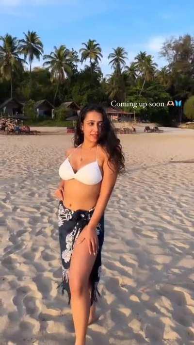 Ashmitatomar's tits in Goa