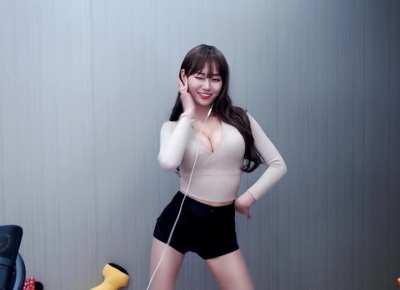 Old Berry clip 4K Upscales - 6