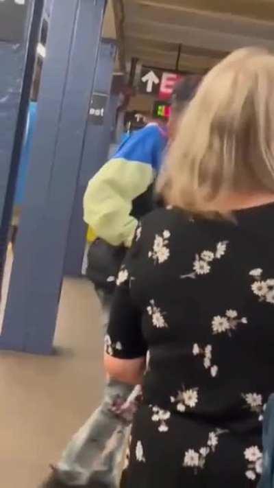 Man attacks Renzo Gracie for speaking portuguese, not knowing hes a professional Jiujitsu fighter