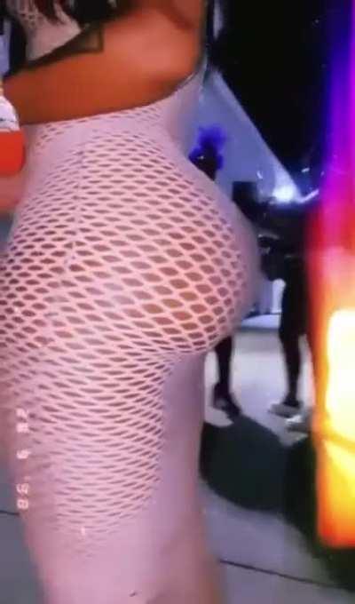 It just don’t make no damn sense 😩🍑