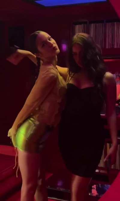 2 Hotties [w/ Olivia Rodrigo]