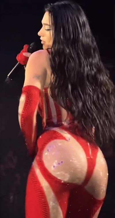 Dua Lipa gives the best live performances