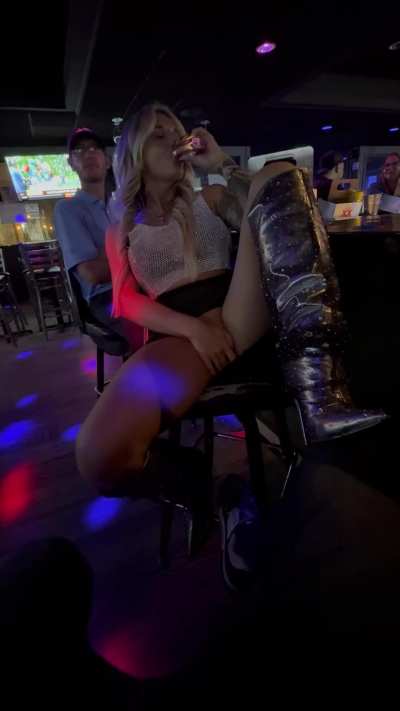 Don’t mind me, just masturbating while watching sports at a public bar