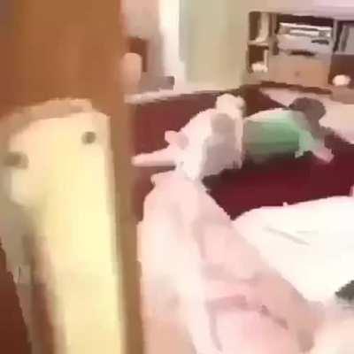 Krl o cara foi comido pelo cachorro